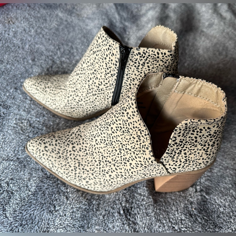 Women’s dress boot